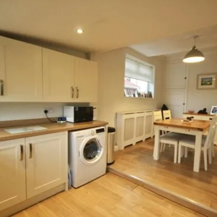 Image 5 - The Grove, Middlesbrough, TS5 8DT, United Kingdom - House for sale