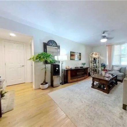 Image 6 - 34 Bay Ridge Avenue, New York, NY 11220, USA - Condo for sale