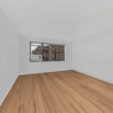 Image 2 - 3601 Johnson Avenue, New York, NY 10463, USA - Apartment for sale