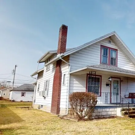 Buy this 4 bed house on 619 Lincoln Street in Sidney, OH 45365