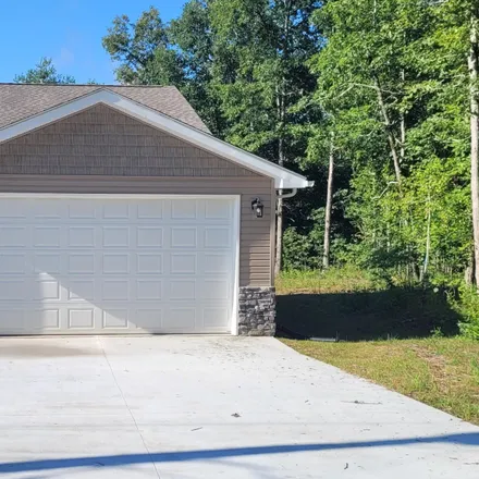 Buy this 3 bed house on 4015 Lone Wolf Circle in Comanche Subdivision, Cumberland County