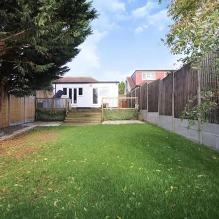 Image 3 - Carpenders Avenue, The Rookery, WD19 5BS, United Kingdom - Duplex for sale