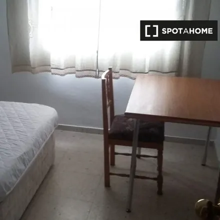 Rent this 1 bed room on Avenida de Carlos III in 14007 Córdoba, Spain
