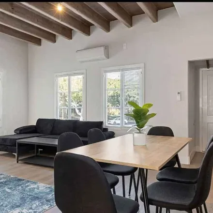 Rent this 1 bed apartment on 1614 Veteran Avenue in Los Angeles, CA 90024
