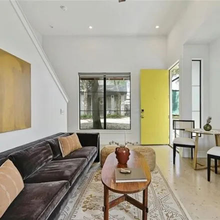 Image 8 - 2414 East 8th Street, Austin, TX 78702, USA - House for sale