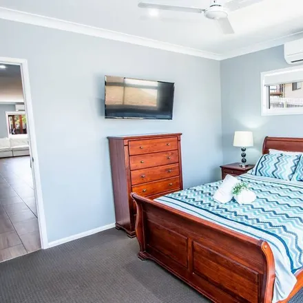Rent this 5 bed house on QLD 4677