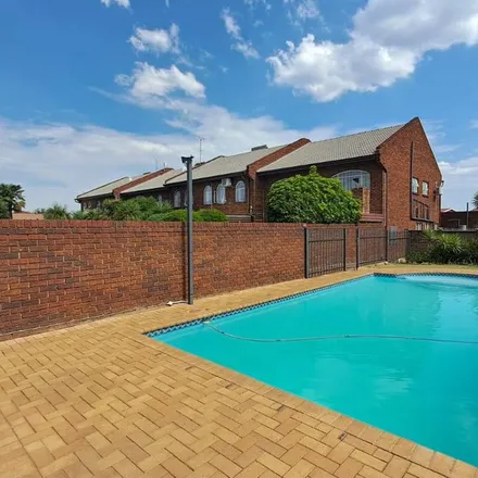 Image 5 - unnamed road, Brackenhurst, Gauteng, 1454, South Africa - Townhouse for rent