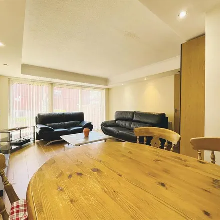 Image 3 - 2-40 Moss House Close, Park Central, B15 1HF, United Kingdom - Townhouse for rent