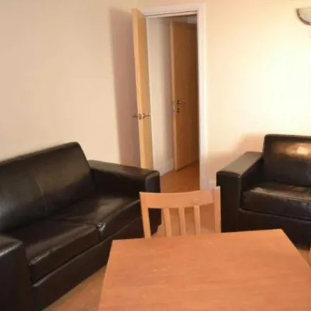 Rent this 3 bed apartment on Llanbleddian Gardens in Cardiff, CF24 4AT