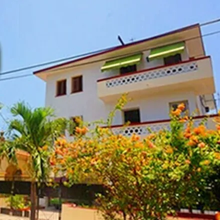 Rent this 3 bed apartment on Vedado
