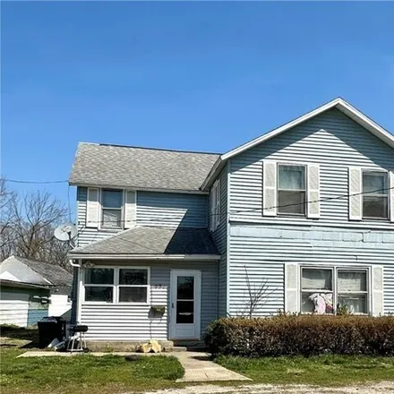 Buy this 3 bed house on 699 14th Street in Charleston, IL 61920