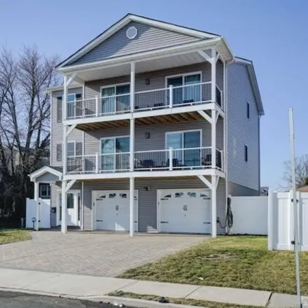 Buy this 4 bed house on 100 North Rosewell Avenue in South Amboy, NJ 08879