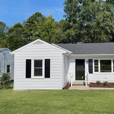 Buy this 3 bed house on 1098 Roanoke Avenue in Henderson, NC 27536