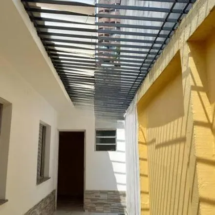 Buy this 2 bed house on Lanchonete Pelisco Serrano in Avenida Senador Vergueiro, Rudge Ramos