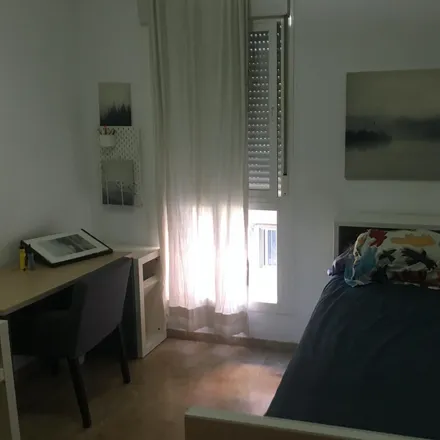 Rent this 3 bed room on Calle de Benimaclet in 22, 46120 Alboraia / Alboraya