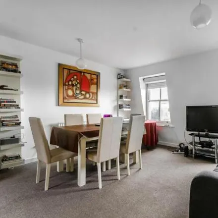 Image 2 - Coleherne Mansions, 228-230 Old Brompton Road, London, SW5 0BS, United Kingdom - Apartment for rent