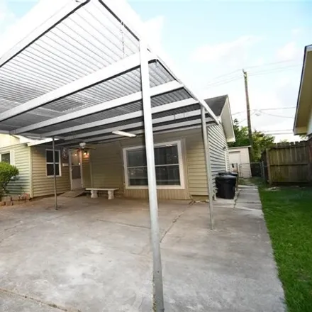 Rent this 4 bed house on 298 Brookview Street in Harris County, TX 77530