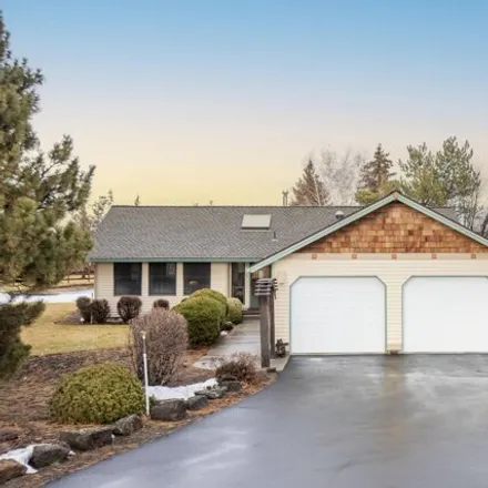 Buy this 3 bed house on Nelson Road in Deschutes County, OR 97701