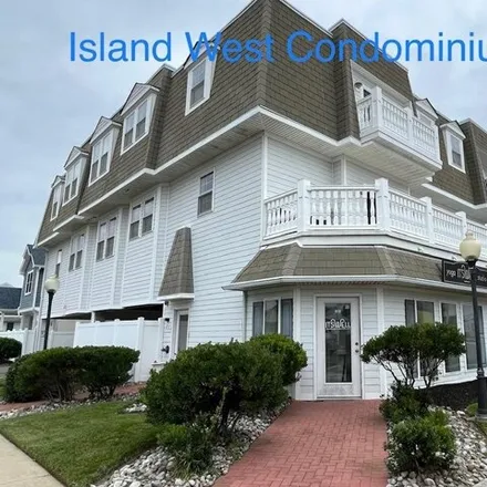 Buy this 3 bed condo on 882 New Jersey Avenue in North Wildwood, Cape May County
