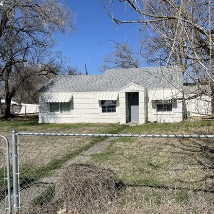 Buy this 3 bed house on 508 East Furnish Avenue in Stanfield, Umatilla County