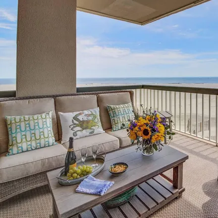 Buy this 4 bed condo on Coconut Joe's Beach Grill in 1120 Ocean Boulevard, Isle of Palms