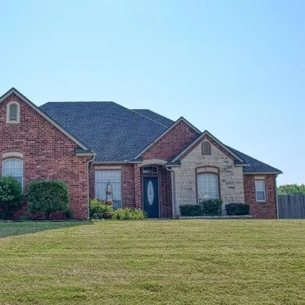 Image 8 - 2701 Long Lake Pl, Norman, Oklahoma, 73026 - House for sale