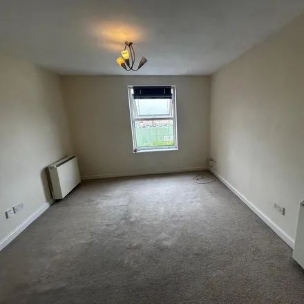 Image 2 - Hyde Road, Audenshaw, M34 3SH, United Kingdom - Apartment for rent