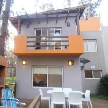 Rent this 2 bed house on Viña del Mar in Partido de Villa Gesell, Mar Azul