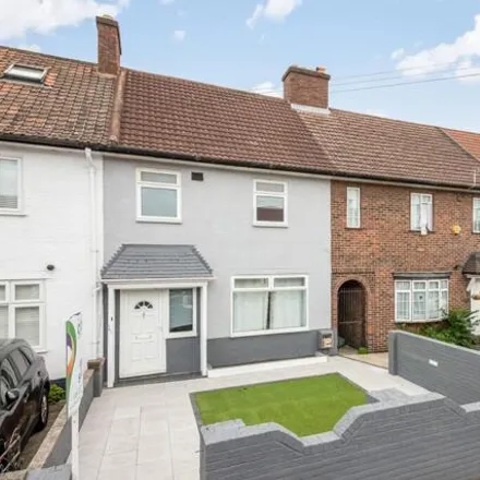 Buy this 3 bed house on Knapmill Road in Bellingham, London