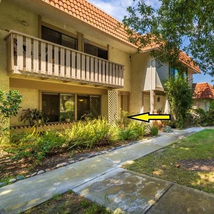 Image 2 - 2811 Via Topacio, Carlsbad, CA 92010, USA - Townhouse for sale