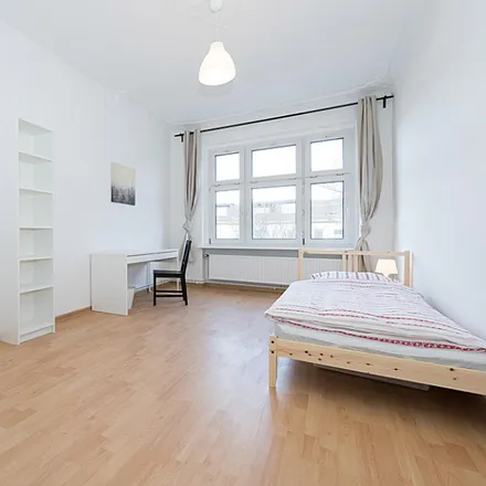 Rent this 7 bed room on Togostraße 75 in 13351 Berlin, Germany