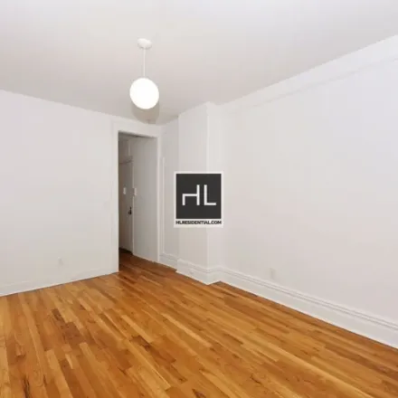 Image 4 - School of Visual Arts, 209 East 23rd Street, New York, NY 10010, USA - Apartment for rent