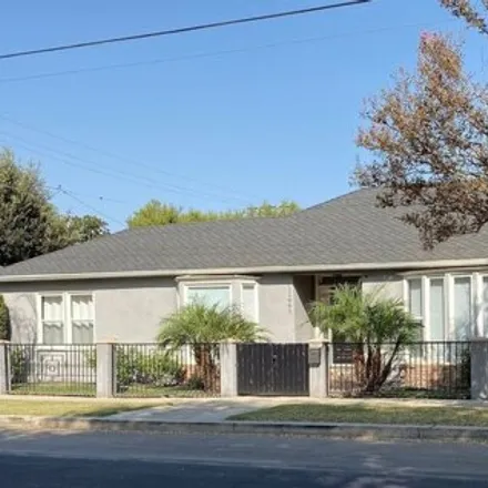 Image 1 - 11425 Aqua Vista Street, Los Angeles, CA 91604, USA - House for rent