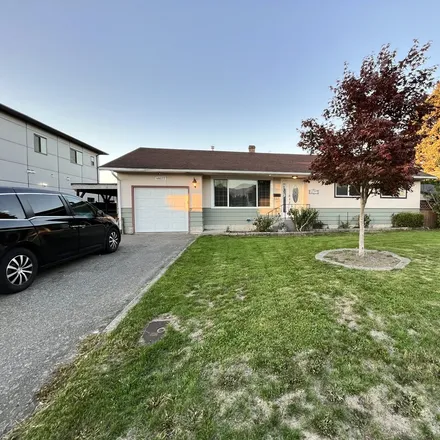 Rent this 3 bed house on Chilliwack