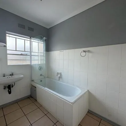 Rent this 3 bed townhouse on 2nd Avenue in Johannesburg Ward 70, Roodepoort