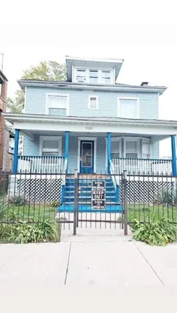 Buy this 6 bed house on 7121 South Yale Avenue in Chicago, IL 60621