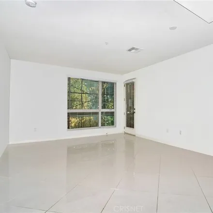 Image 5 - The Pointe at Warner Center, Erwin Street, Los Angeles, CA 91367, USA - Condo for sale