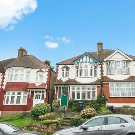 Buy this 3 bed duplex on 48 Winchmore Hill Road in Winchmore Hill, London