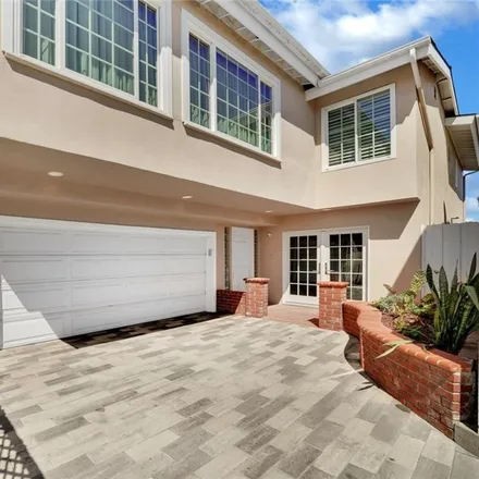 Rent this 4 bed house on 227 48th Street in Newport Beach, CA 92663