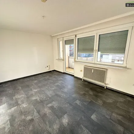 Rent this 3 bed apartment on Platzlmarkt in Bahnhofstraße, 8740 Zeltweg