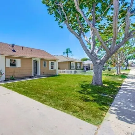 Buy this 2 bed house on 13640 Chestnut Street in Whittier, CA 90605