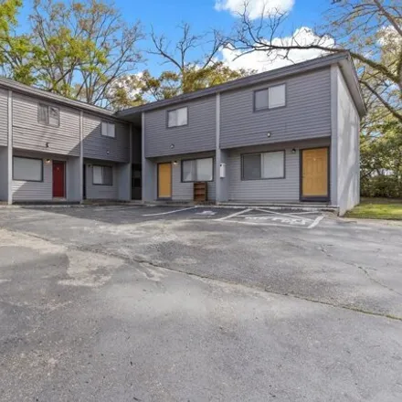 Buy this studio house on 1304 Clay Street in Tallahassee, FL 32304
