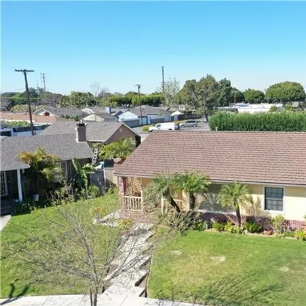 Image 3 - 4801 Faust Avenue, Lakewood, CA 90713, USA - House for sale
