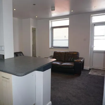 Rent this 7 bed room on 72 Harrow Road in Selly Oak, B29 7DW