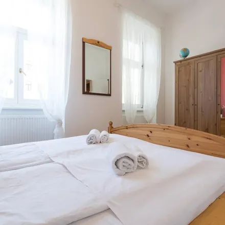 Rent this 3 bed apartment on Favoritenstraße 192 in 1100 Vienna, Austria