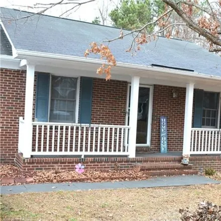 Buy this 3 bed house on 7900 Sumter Place in Fayetteville, NC 28314