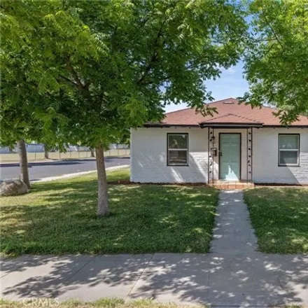 Buy this 2 bed house on 901 Park Avenue in Hanford, CA 93230