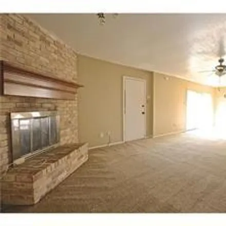 Image 3 - 6824 Trail Lake Drive, Fort Worth, TX 76133, USA - Duplex for sale