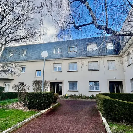 Rent this 2 bed apartment on 1 bis Rue Gambetta in 77220 Gretz-Armainvilliers, France