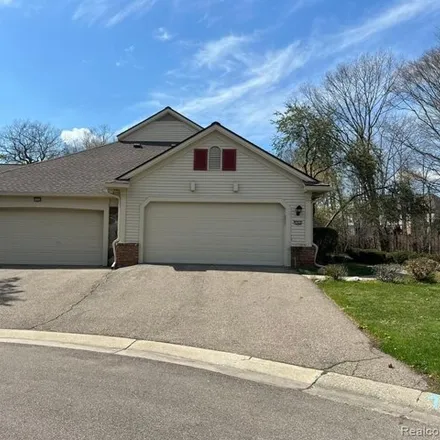 Image 2 - 7431 Pebble Lane, West Bloomfield Charter Township, MI 48322, USA - Condo for sale